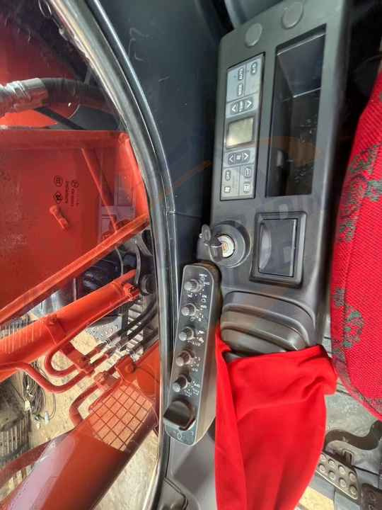 Hot sale Used Hitachi ZX120 digger medium size Excavator second hand excavator - 履带式挖掘机:图5 Hot sale Used Hitachi ZX120 digger medium size Excavator second hand excavator - 履带式挖掘机:图5