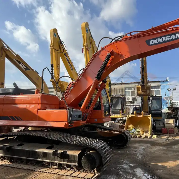 Low running hours Used Machinery Doosan300 dx300lc Hydraulic Crawler Backhoe Digger 30ton Used Excavator Doosan DX300LC - 履带式挖掘机:图2 Low running hours Used Machinery Doosan300 dx300lc Hydraulic Crawler Backhoe Digger 30ton Used Excavator Doosan DX300LC - 履带式挖掘机:图2