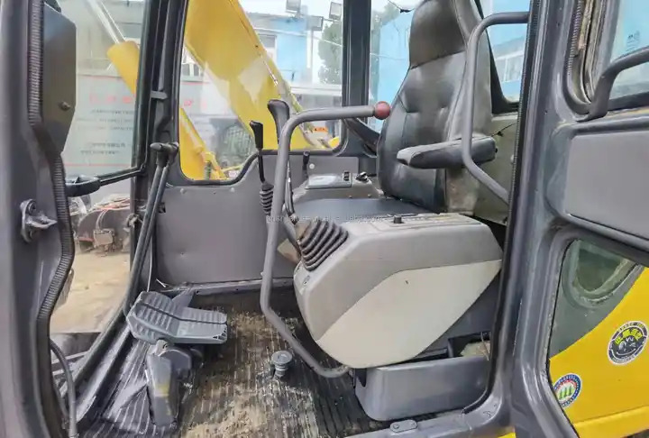Second hand Komatsu PC60-7 excavator in good condition for sale - 履带式挖掘机:图4 Second hand Komatsu PC60-7 excavator in good condition for sale - 履带式挖掘机:图4