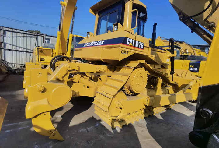 推土机 Used Cat Caterpillar D7r Bulldozer Japan Original Cheap Price Small Crawler Bulldozer D7r with good condition on Sale：图6