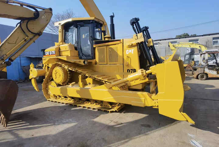 推土机 Used Cat Caterpillar D7r Bulldozer Japan Original Cheap Price Small Crawler Bulldozer D7r with good condition on Sale：图7
