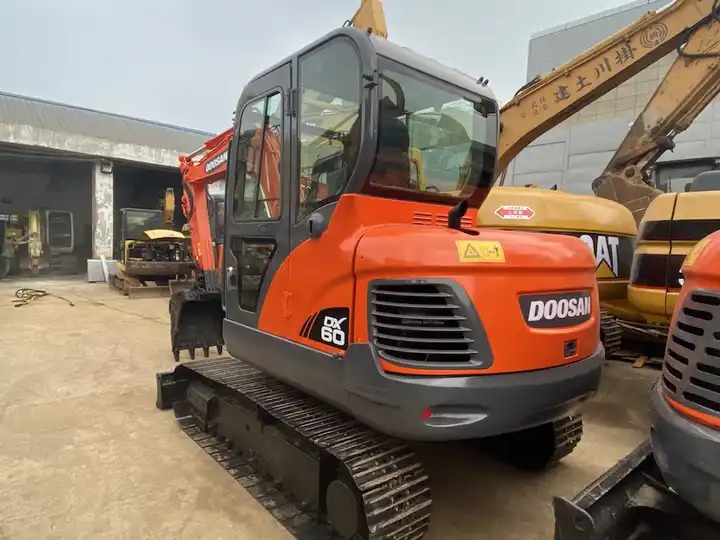 Used Doosan 6ton dx60 dx55 dx75 excavator made in Korea - 履带式挖掘机:图5 Used Doosan 6ton dx60 dx55 dx75 excavator made in Korea - 履带式挖掘机:图5