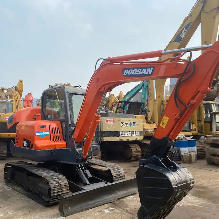 Used Doosan 6ton dx60 dx55 dx75 excavator made in Korea - 履带式挖掘机:图2 Used Doosan 6ton dx60 dx55 dx75 excavator made in Korea - 履带式挖掘机:图2