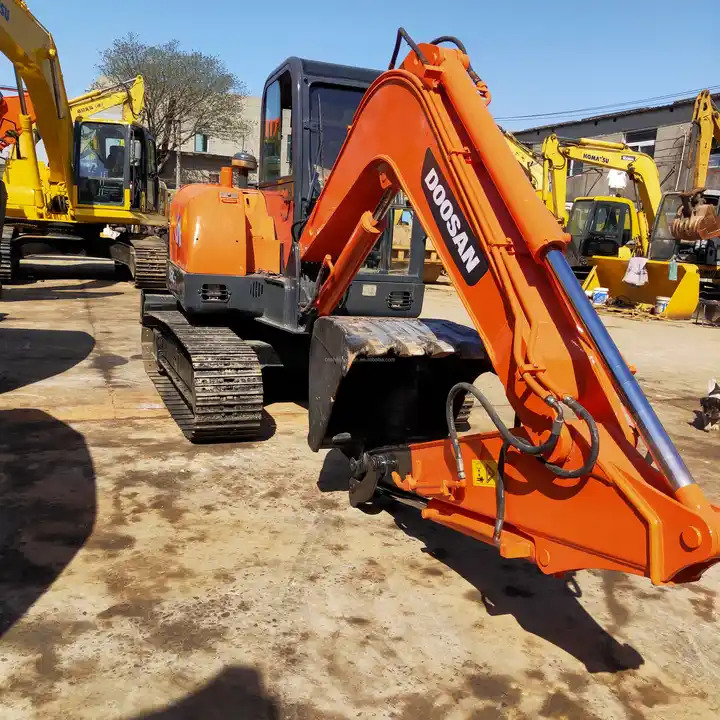 Used Doosan dh60-7 Excavator 100% Korea Used Mini Hydraulic Excavator Low Working Hours Low Price for sale - 履带式挖掘机:图1 Used Doosan dh60-7 Excavator 100% Korea Used Mini Hydraulic Excavator Low Working Hours Low Price for sale - 履带式挖掘机:图1