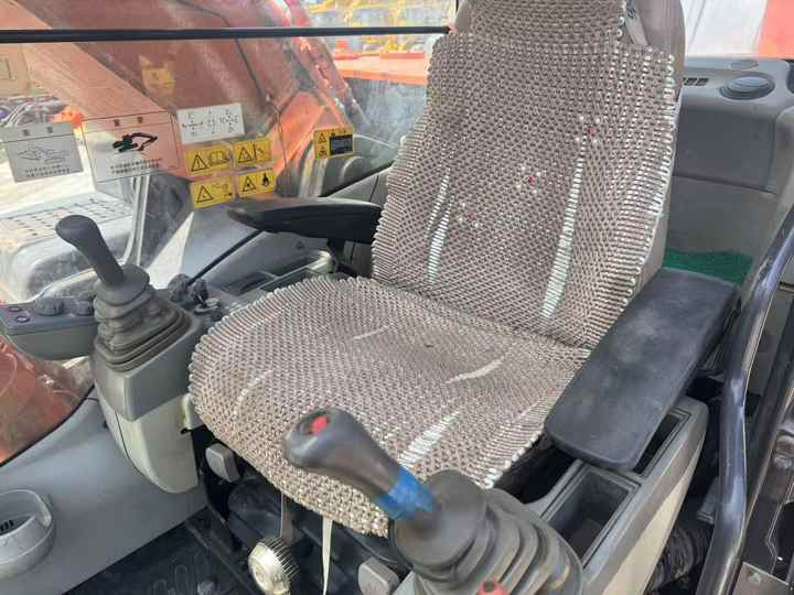 Used Machinery ZX350-5G ZX350-3G 35 Ton Crawler Used Hitachi Excavators Hitachi Heavy Duty Machine ZAXIS 350-5G 350-3G for Sale - 挖掘机:图4 Used Machinery ZX350-5G ZX350-3G 35 Ton Crawler Used Hitachi Excavators Hitachi Heavy Duty Machine ZAXIS 350-5G 350-3G for Sale - 挖掘机:图4