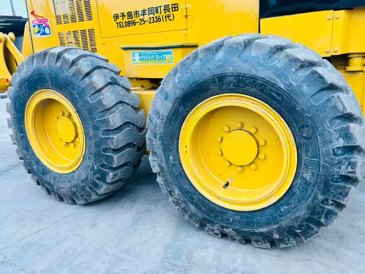 Used Motor Grader With Ripper Cat 140h Original Japan,Caterpillar Second Hand Motor Grader With Best Price In Shanghai - 平路机:图4 Used Motor Grader With Ripper Cat 140h Original Japan,Caterpillar Second Hand Motor Grader With Best Price In Shanghai - 平路机:图4