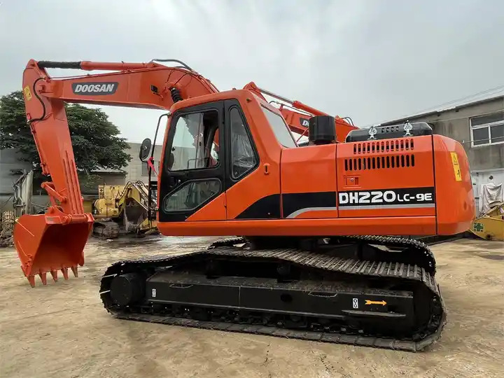 Used original Korea Doosan 20 ton excavator with cheap price and good condition DOOSAN Dx220LC-9e - 履带式挖掘机:图3 Used original Korea Doosan 20 ton excavator with cheap price and good condition DOOSAN Dx220LC-9e - 履带式挖掘机:图3