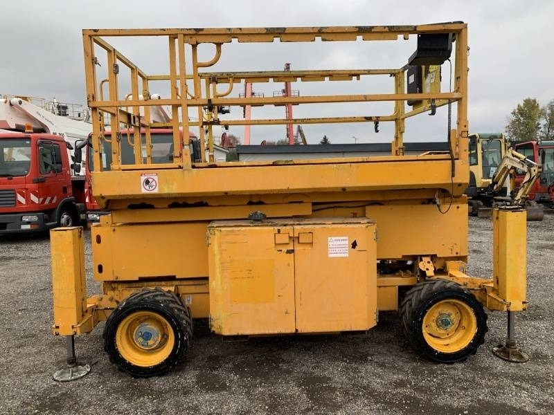 Genie GS-2669 - 10 m, 4x4, diesel - 剪式升降机:图4 Genie GS-2669 - 10 m, 4x4, diesel - 剪式升降机:图4