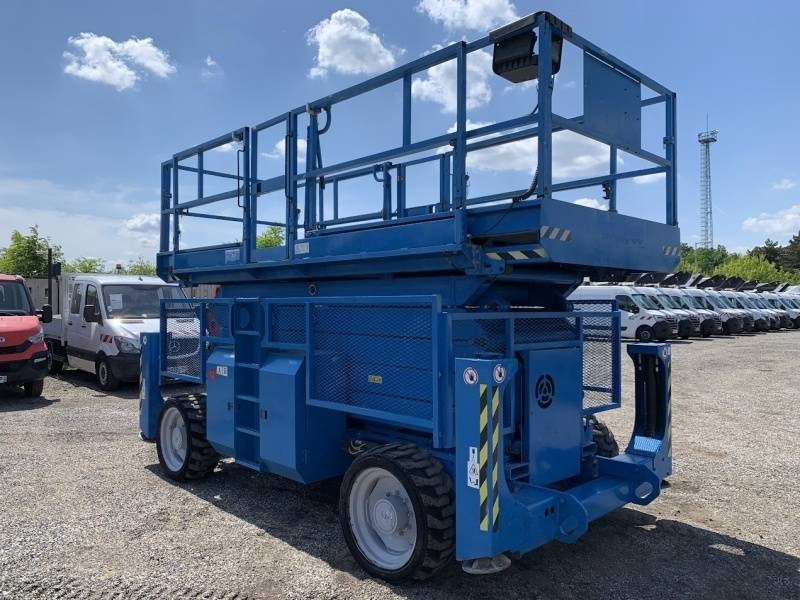 Genie GS5390 - 18m - 4x4 - Diesel - 剪式升降机:图1 Genie GS5390 - 18m - 4x4 - Diesel - 剪式升降机:图1