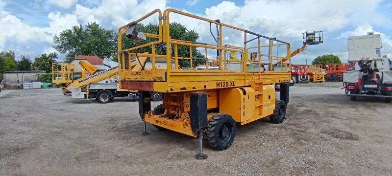 Haulotte H12SXLNT - 12m, 4x4, diesel - 剪式升降机:图2 Haulotte H12SXLNT - 12m, 4x4, diesel - 剪式升降机:图2