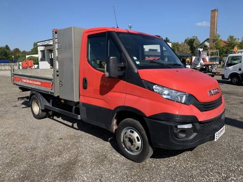 Iveco 35C12 - Tipper - 翻斗车:图2 Iveco 35C12 - Tipper - 翻斗车:图2