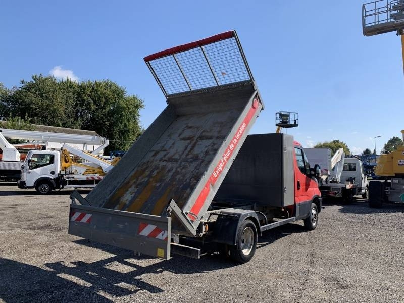Iveco 35C12 - Tipper - 翻斗车:图1 Iveco 35C12 - Tipper - 翻斗车:图1