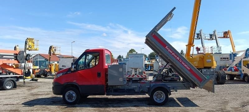 Iveco 35C13 - Tipper  - 翻斗车:图2 Iveco 35C13 - Tipper  - 翻斗车:图2