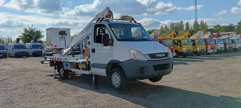 Iveco Daily Multitel 160 ALU DS - 16m - 车载空中平台:图1 Iveco Daily Multitel 160 ALU DS - 16m - 车载空中平台:图1