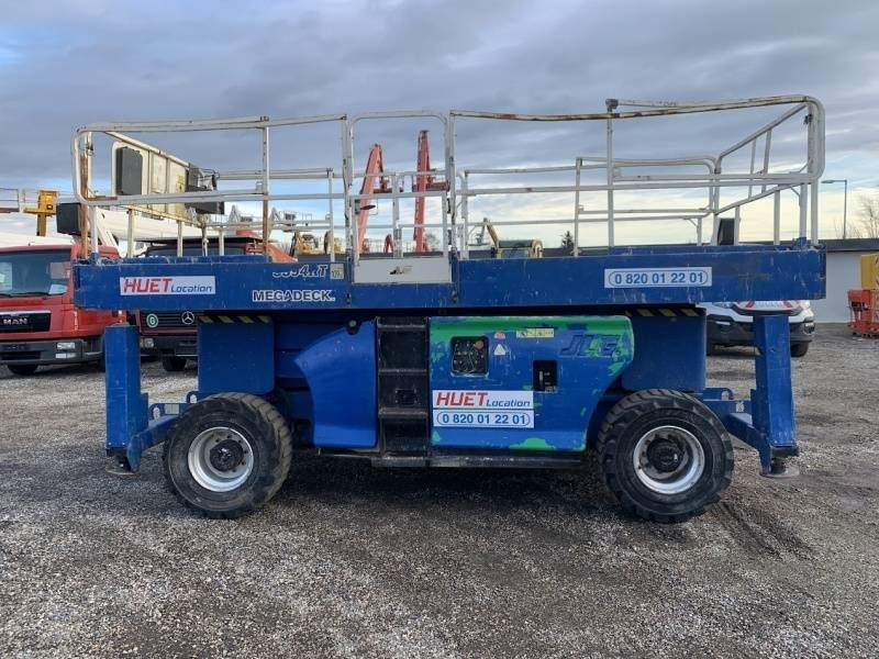 JLG 3394RT - 12m, 4x4, diesel - 剪式升降机:图5 JLG 3394RT - 12m, 4x4, diesel - 剪式升降机:图5