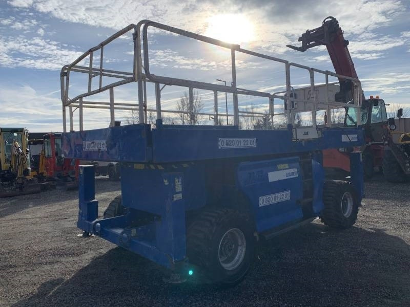 JLG 3394RT - 12m, 4x4, diesel - 剪式升降机:图2 JLG 3394RT - 12m, 4x4, diesel - 剪式升降机:图2