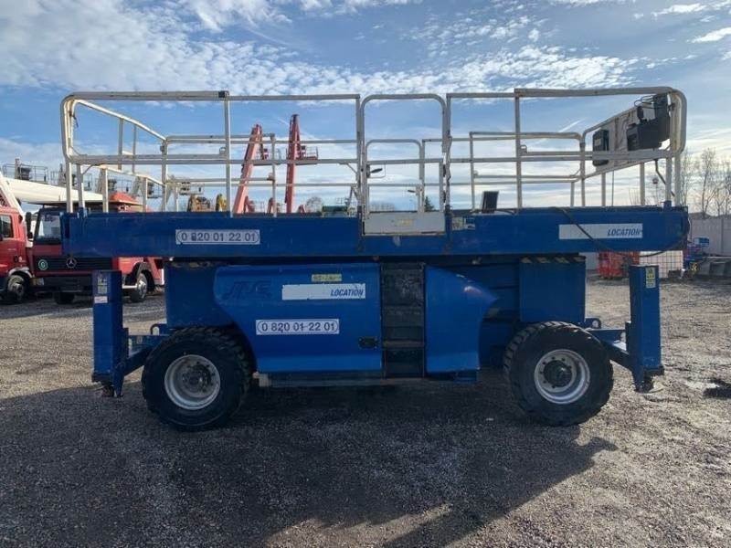 JLG 3394RT - 12m, 4x4, diesel - 剪式升降机:图5 JLG 3394RT - 12m, 4x4, diesel - 剪式升降机:图5