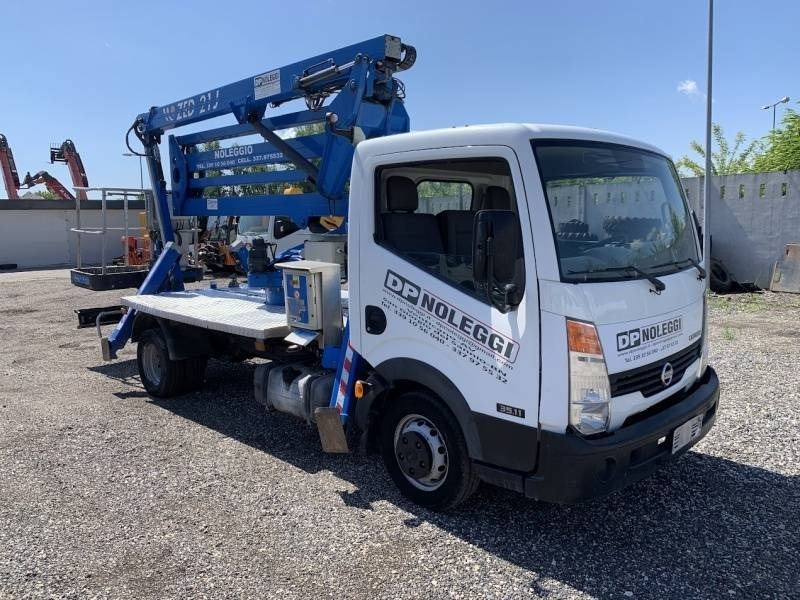 Nissan Cabstar CTE ZED 21 J - 21 m - 200 kg - 车载空中平台:图1 Nissan Cabstar CTE ZED 21 J - 21 m - 200 kg - 车载空中平台:图1