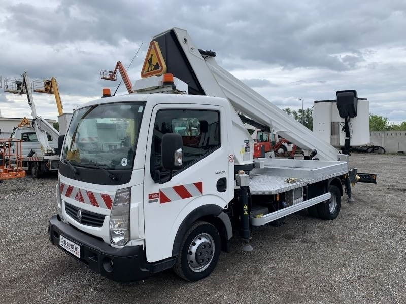 Renault Maxity ISOLI VT60NE - 20m, 250kg - 车载空中平台:图2 Renault Maxity ISOLI VT60NE - 20m, 250kg - 车载空中平台:图2