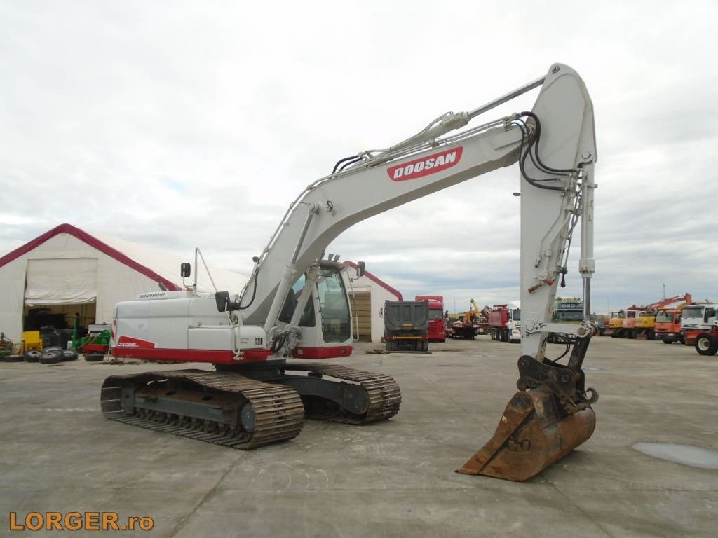 Doosan DX 225 LC with 18m long reach boom - 履带式挖掘机:图5 Doosan DX 225 LC with 18m long reach boom - 履带式挖掘机:图5
