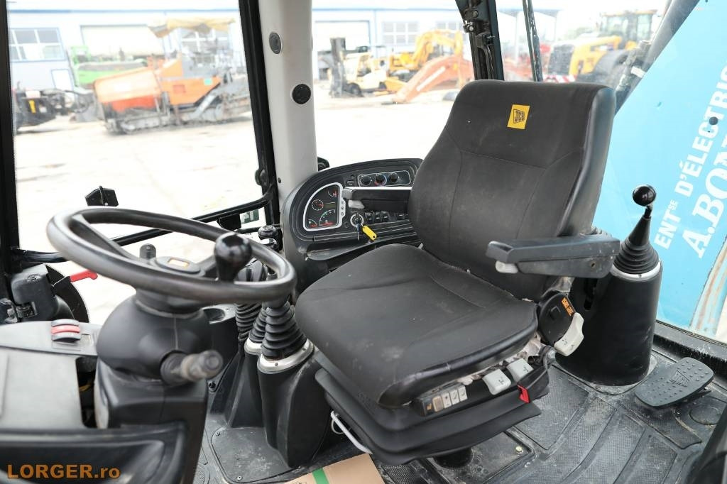 反铲装载机 JCB 3 CX 14：图11