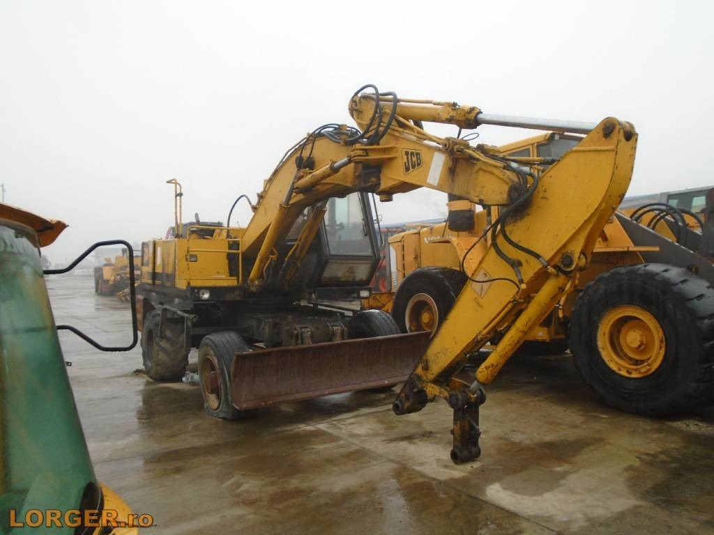 JCB JS 130 W - 轮式挖掘机:图1 JCB JS 130 W - 轮式挖掘机:图1