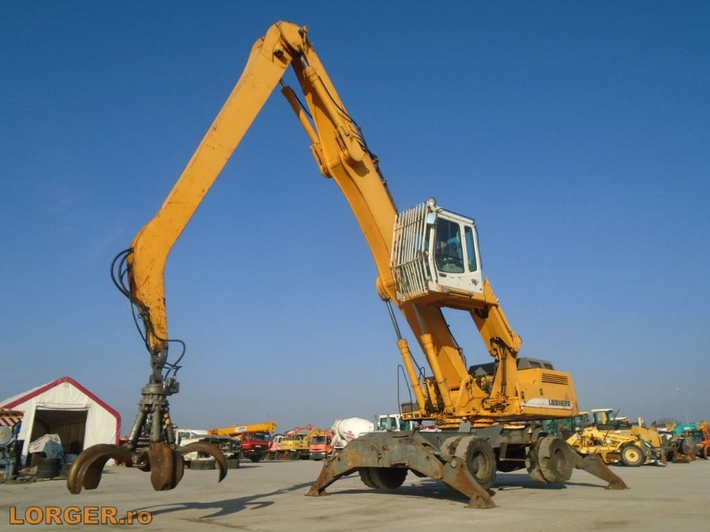 Liebherr A 934 B - 垃圾/ 工业叉装车:图1 Liebherr A 934 B - 垃圾/ 工业叉装车:图1