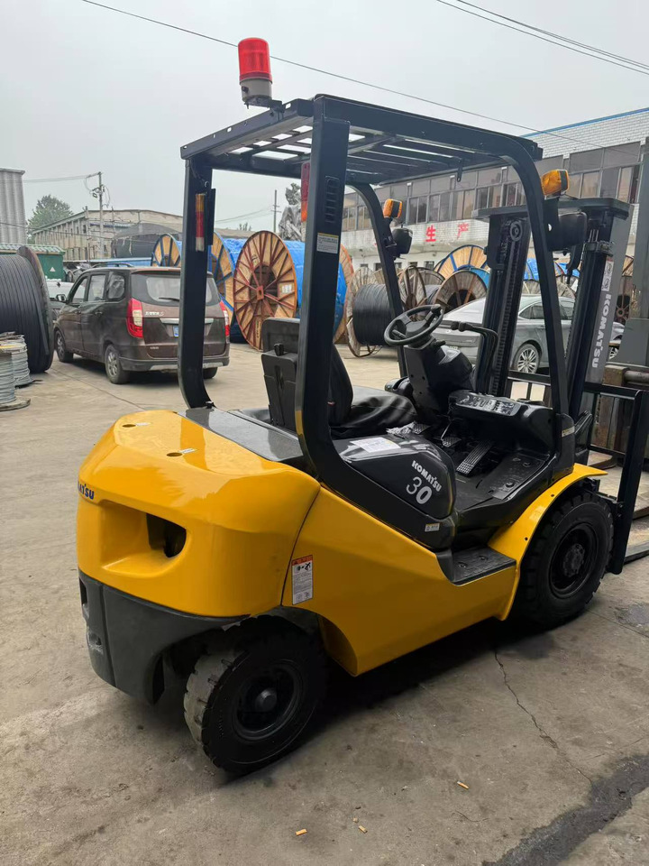 KOMATSU FD30 - 叉车:图4 KOMATSU FD30 - 叉车:图4