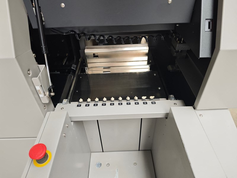 Horizon HT-30 | 2005 | 1.65 Mio - 切纸机:图3 Horizon HT-30 | 2005 | 1.65 Mio - 切纸机:图3