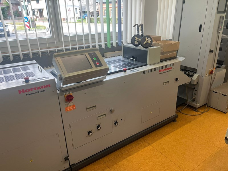 Horizon SPF-200A FC-200A VAC-100a VAC-100c - 移印机:图2 Horizon SPF-200A FC-200A VAC-100a VAC-100c - 移印机:图2