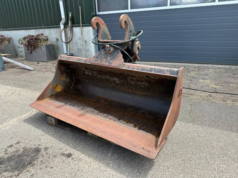 Pladdet CW10 tilt bucket / schwenklöffel / kantelbak graaf - 铲斗 适用于 建筑机械:图1 Pladdet CW10 tilt bucket / schwenklöffel / kantelbak graaf - 铲斗 适用于 建筑机械:图1