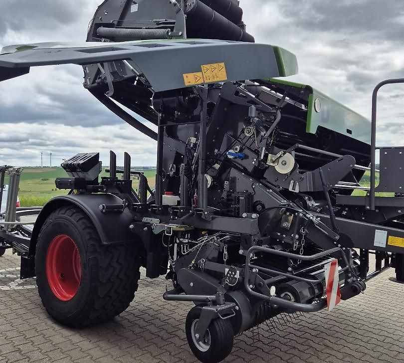 J.Reiff Sarl
Herr Stefan Neukirch - 77 Z.I in den - 圆形打包机, 包膜机:图4 J.Reiff Sarl
Herr Stefan Neukirch - 77 Z.I in den - 圆形打包机, 包膜机:图4