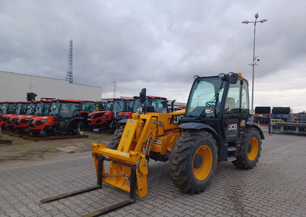 JCB 531-70 - 伸缩臂叉装车:图2 JCB 531-70 - 伸缩臂叉装车:图2
