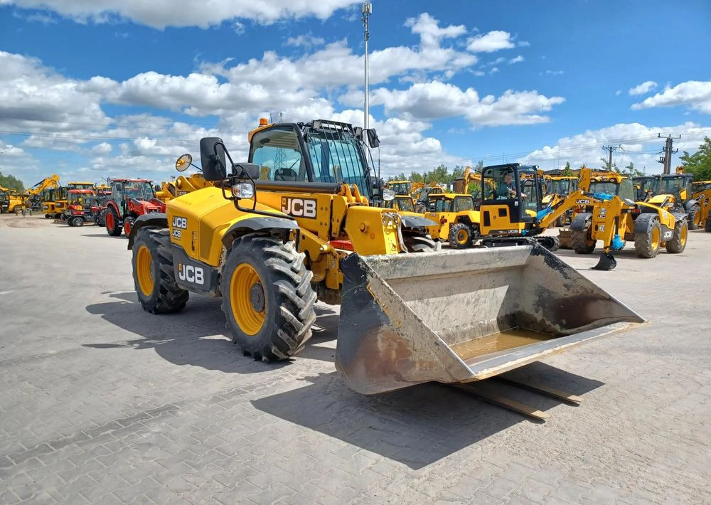 JCB 535-95 - 伸缩臂叉装车:图3 JCB 535-95 - 伸缩臂叉装车:图3