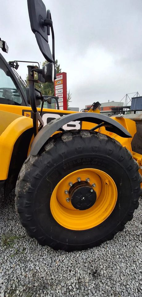 JCB 560-80 - 伸缩臂叉装车:图2 JCB 560-80 - 伸缩臂叉装车:图2