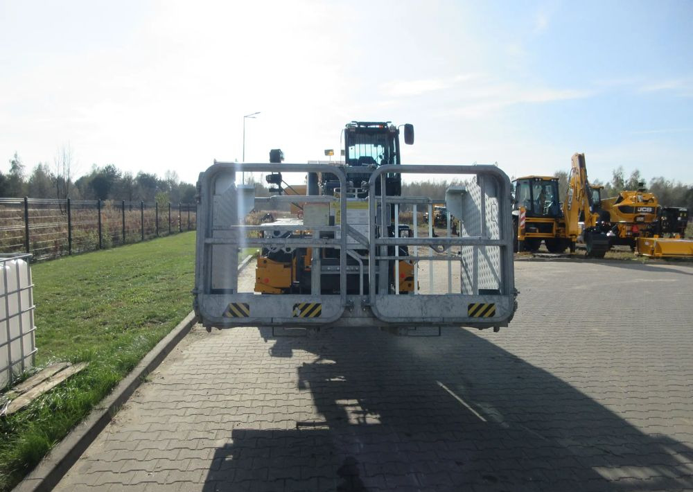 JCB JCB ROTO 555P210R - 伸缩臂叉装车:图3 JCB JCB ROTO 555P210R - 伸缩臂叉装车:图3