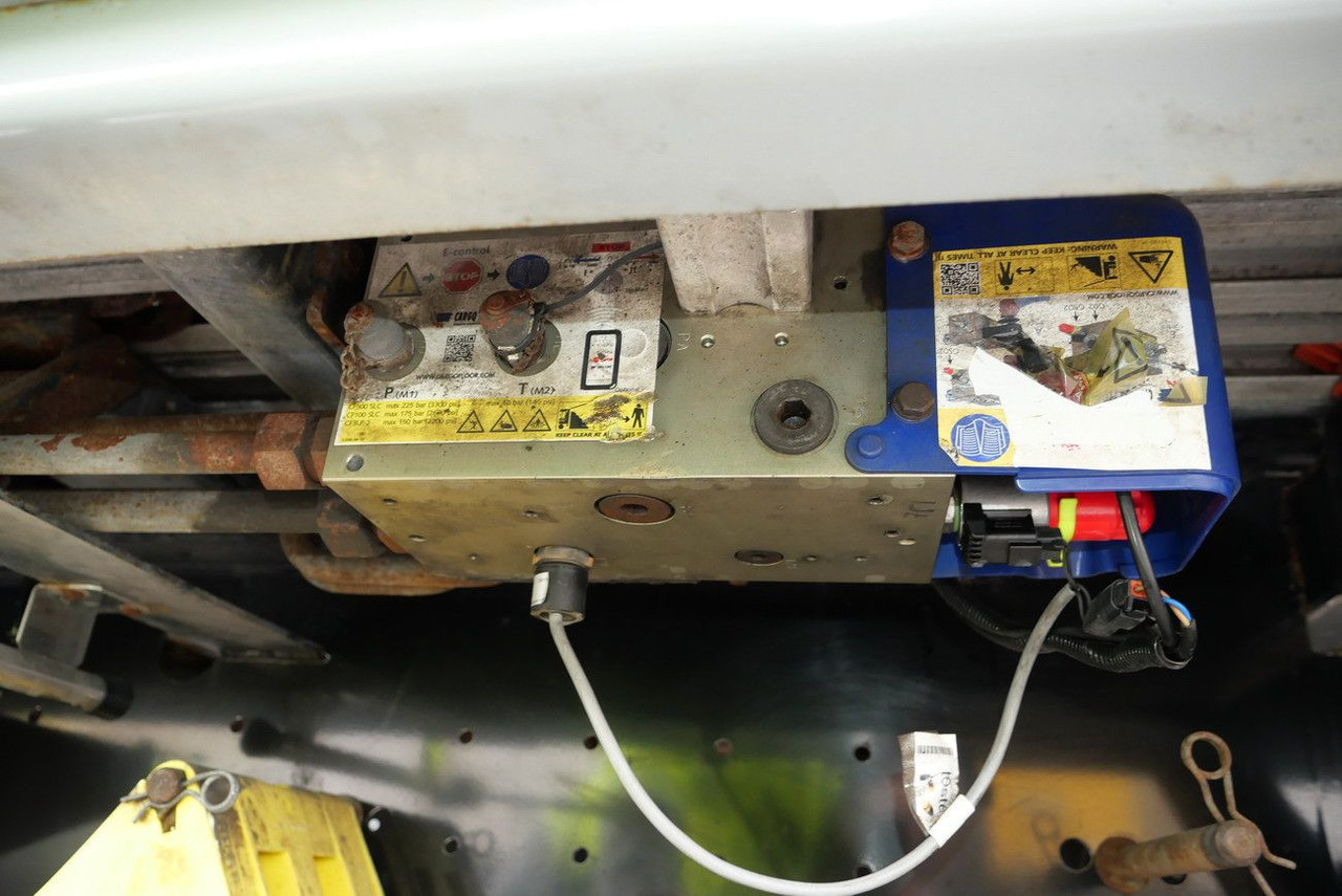 活动底半拖车 Kraker CF-Z / 10 mm / 89 m³ / seitliche türen FALTWAND：图20