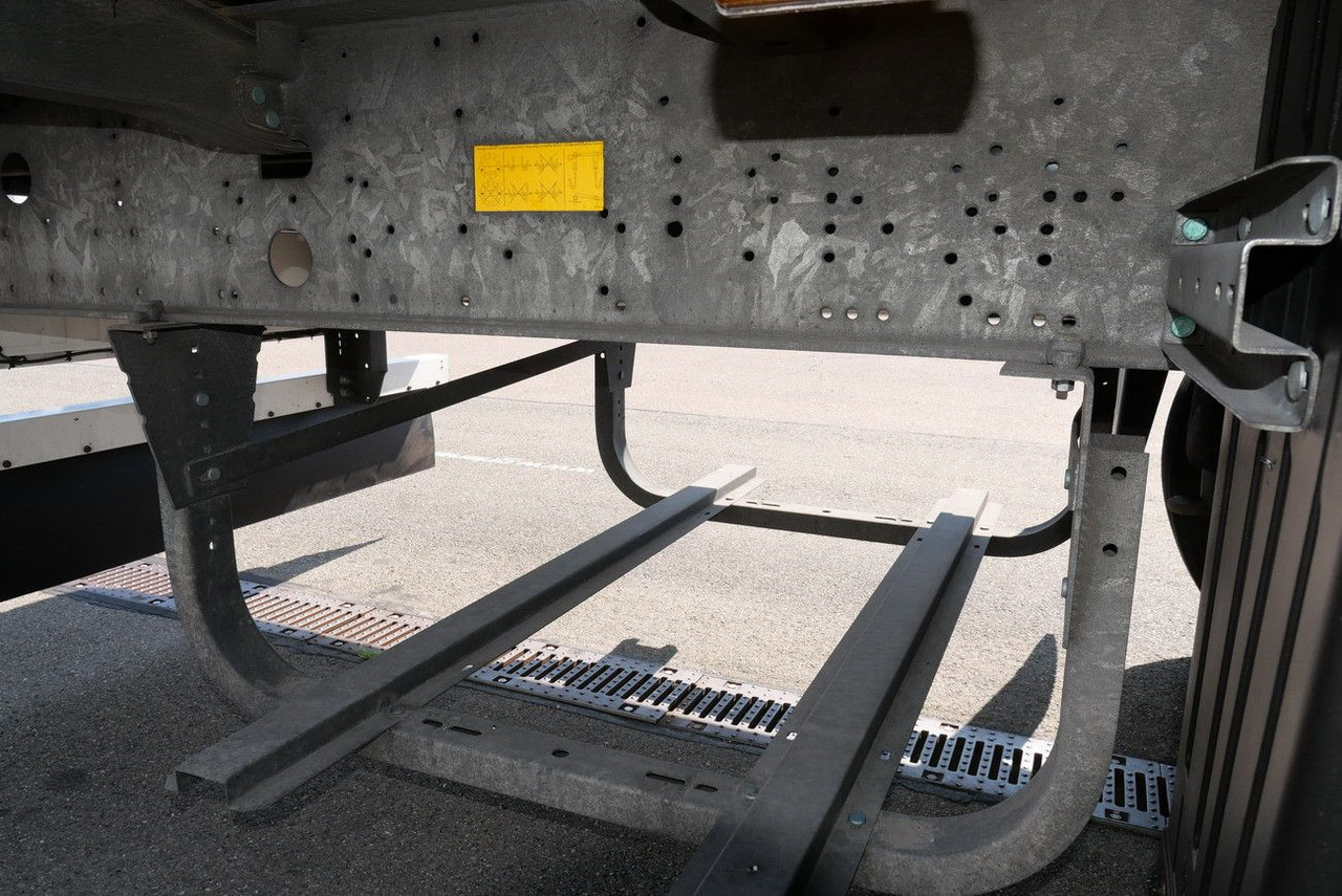 封闭厢式半拖车 Schmitz Cargobull SKO 24 / ROLLTOR / LIFTACHSE /2 x ZURRLEISTE：图19