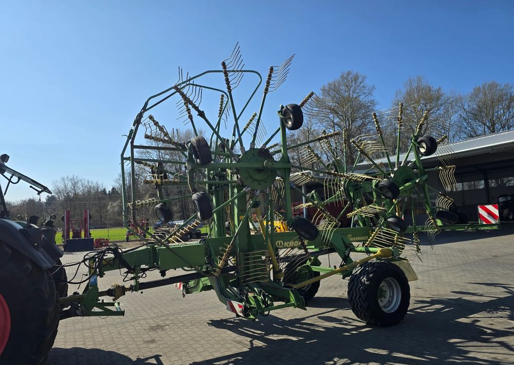 Krone Swadro 1400 - 翻草机/ 搂草机:图2 Krone Swadro 1400 - 翻草机/ 搂草机:图2