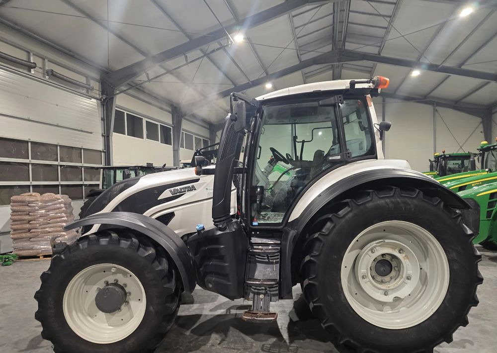 Valtra T 174S - 拖拉机:图4 Valtra T 174S - 拖拉机:图4
