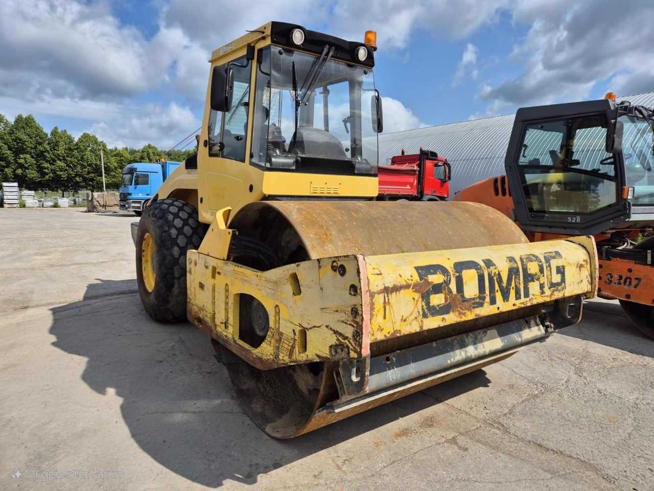 BOMAG BW211 D-4 - 压实机:图1 BOMAG BW211 D-4 - 压实机:图1
