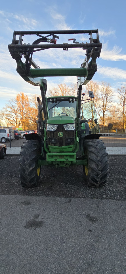 JOHN DEERE 6150M - 拖拉机:图3 JOHN DEERE 6150M - 拖拉机:图3