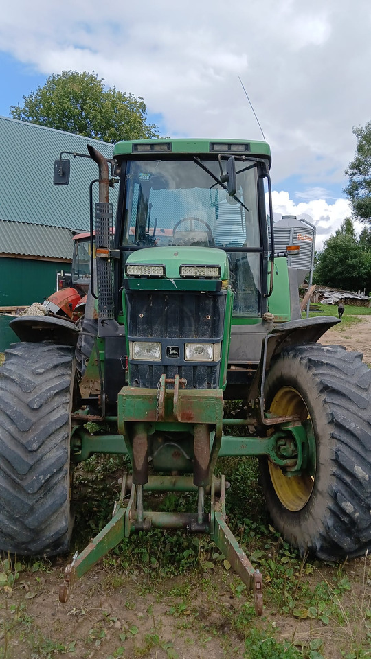 JOHN DEERE 7800 - 拖拉机:图4 JOHN DEERE 7800 - 拖拉机:图4