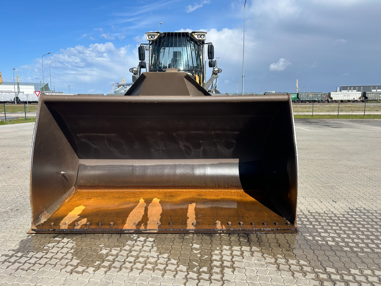 LIEBHERR L576 - 轮式装载机:图4 LIEBHERR L576 - 轮式装载机:图4