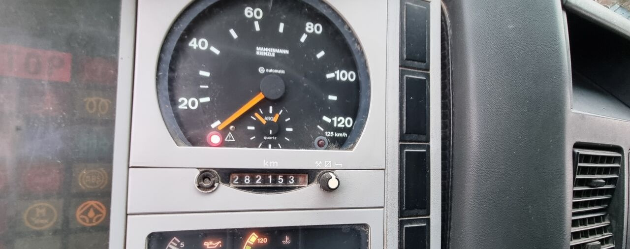 翻斗车, 起重车 MAN 15.224：图24