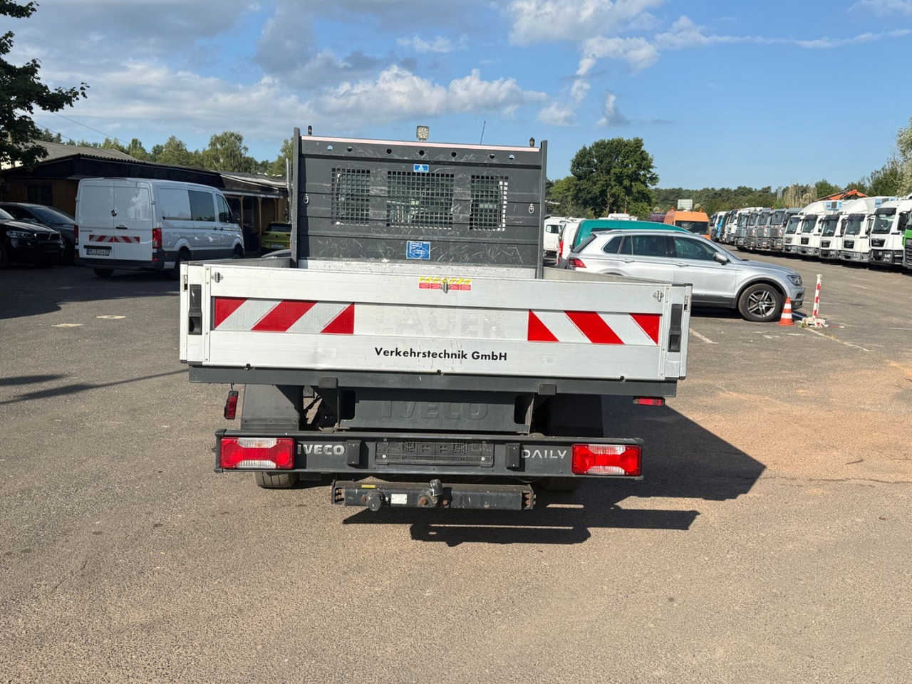 Iveco Daily 35 S 12 - 平板货车:图4 Iveco Daily 35 S 12 - 平板货车:图4