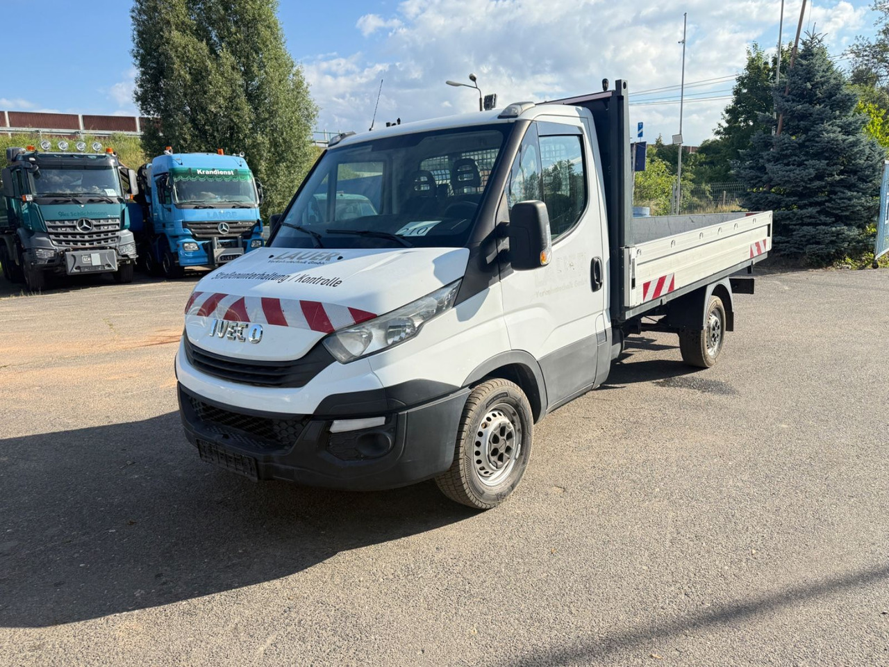 Iveco Daily 35 S 12 - 平板货车:图3 Iveco Daily 35 S 12 - 平板货车:图3