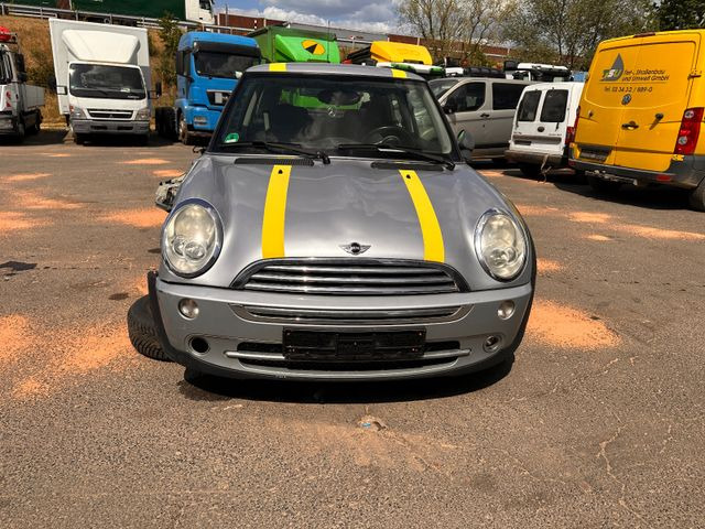 MINI ONE Mini One - 汽车:图1 MINI ONE Mini One - 汽车:图1