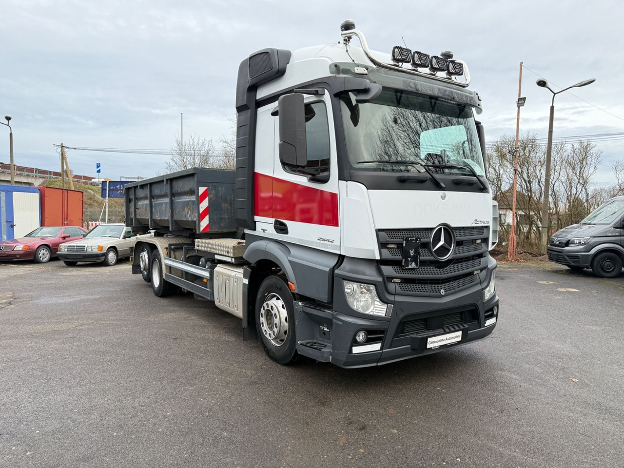 Mercedes-Benz Actros 2542 Abrollkipper mit Container - 吊钩升降车:图1 Mercedes-Benz Actros 2542 Abrollkipper mit Container - 吊钩升降车:图1