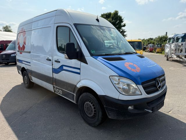 Mercedes-Benz Sprinter II Kasten 313 CDI MOTORSCHADEN !!! - 无侧窗厢式货车:图2 Mercedes-Benz Sprinter II Kasten 313 CDI MOTORSCHADEN !!! - 无侧窗厢式货车:图2